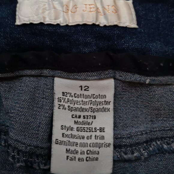 GG Jeans Ladies Size 12 Bermuda Length Pull On Medium Wash Jean Shorts - Picture 5 of 8